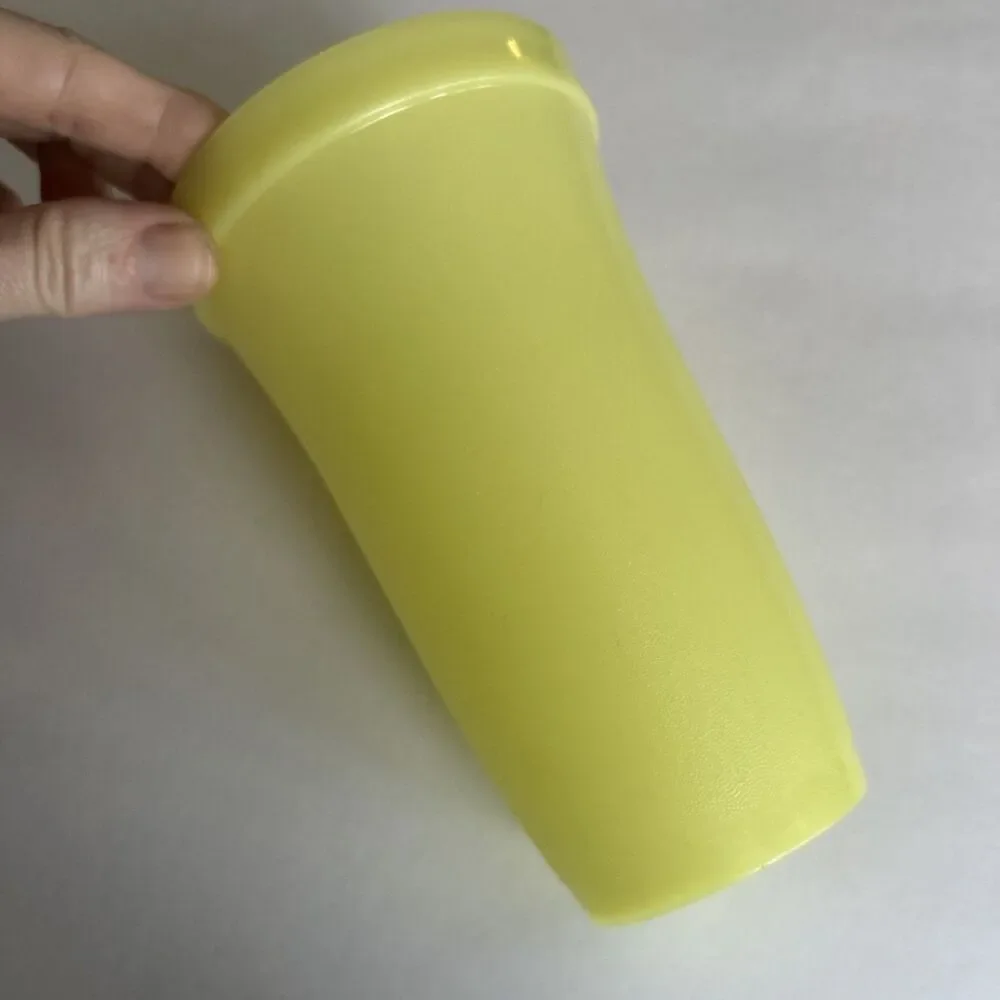 Vintage Tupperware Yellow Quick Shake Mixer Base 844-3 Tumbler 16oz Replacement